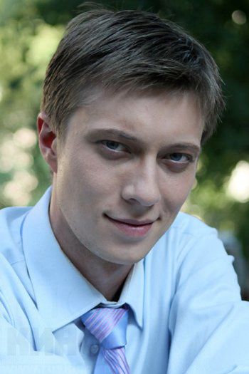 Александр Давыдов утвержден на одну из главных ролей в новый сериал «Родительское право»